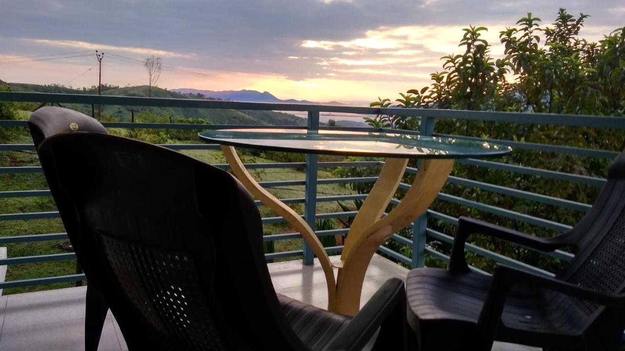 Vagamon Clouds Hotel Buitenkant foto